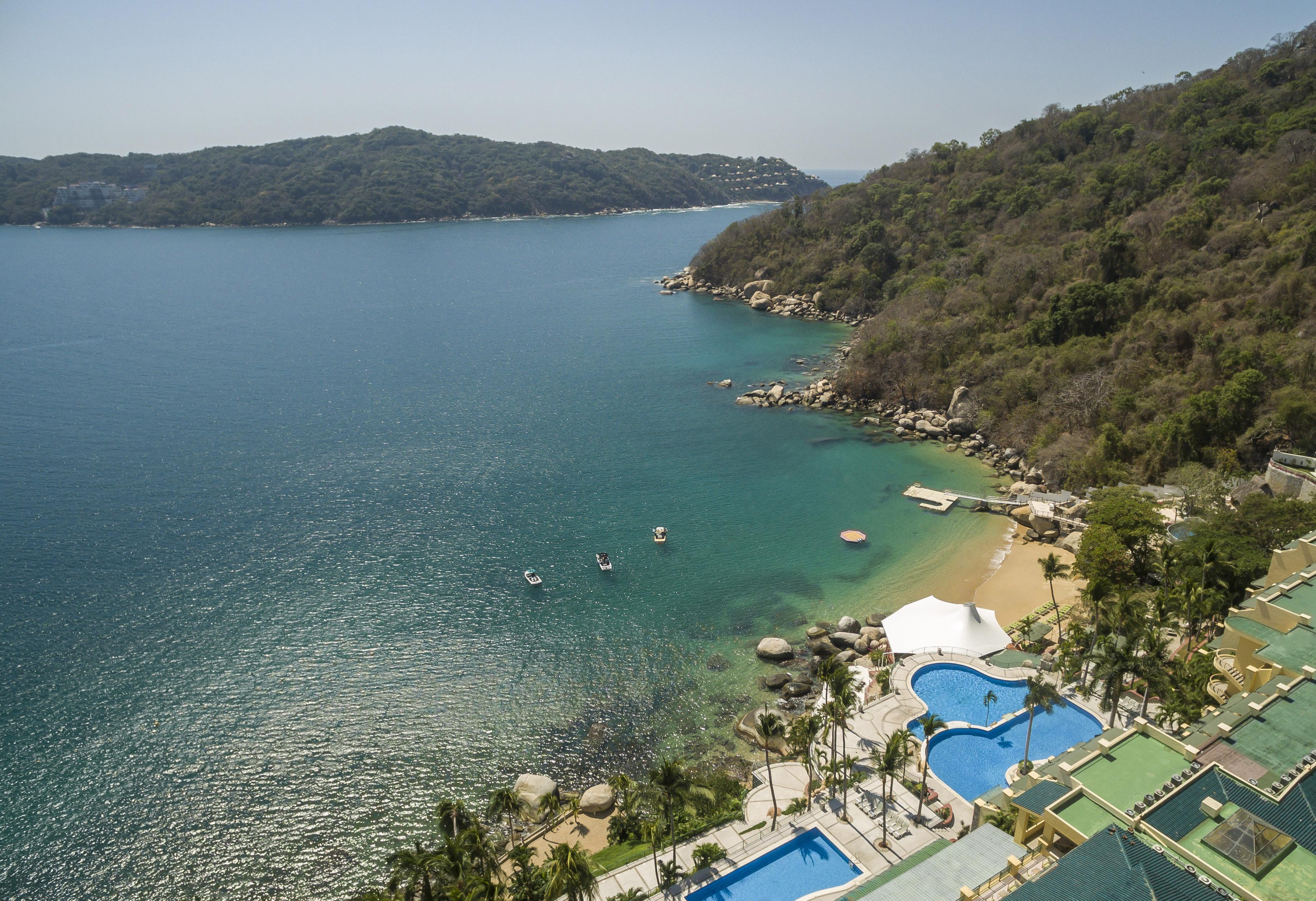 Camino Real Acapulco Diamante Hotel Eksteriør billede Aerial view of the resort